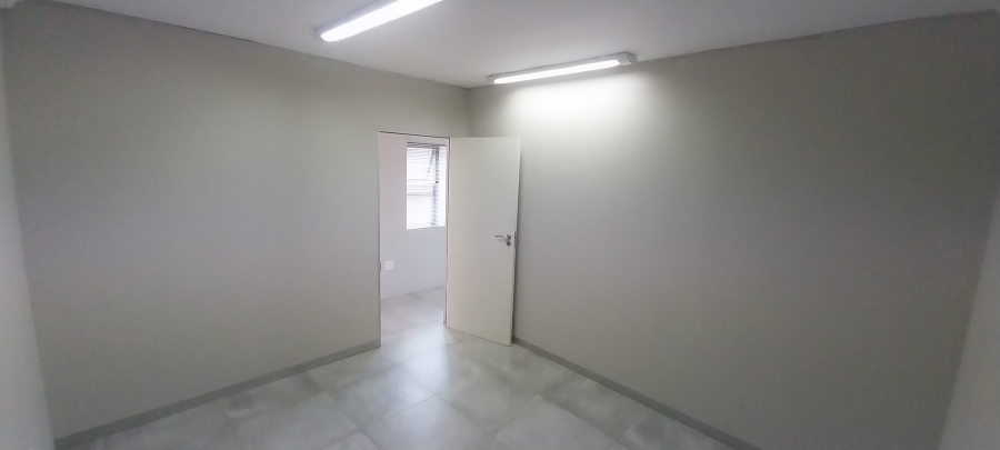 To Let Commercial Property for Rent in Berea Eastern Cape